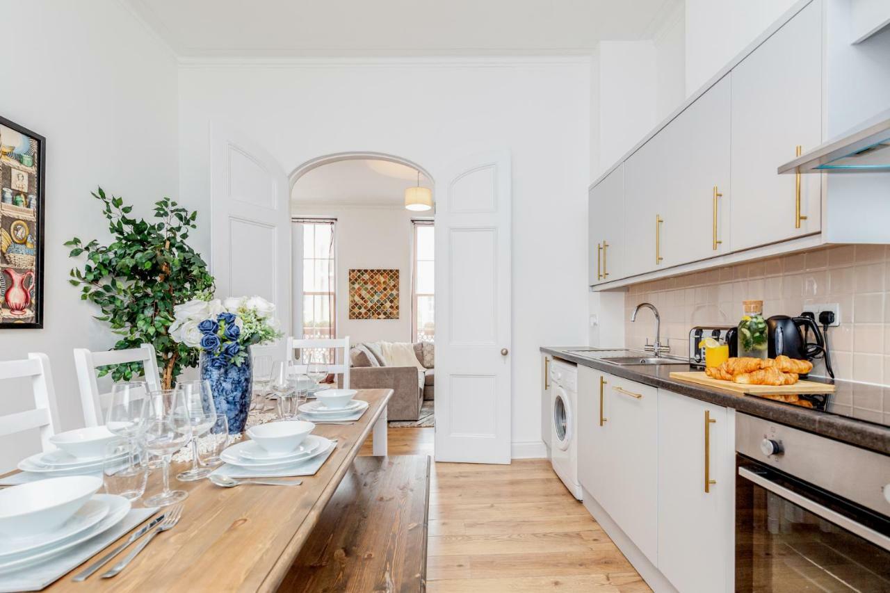 Bright & Spacious 4Beds Home - Kensington High Street-Olympia Londen Buitenkant foto