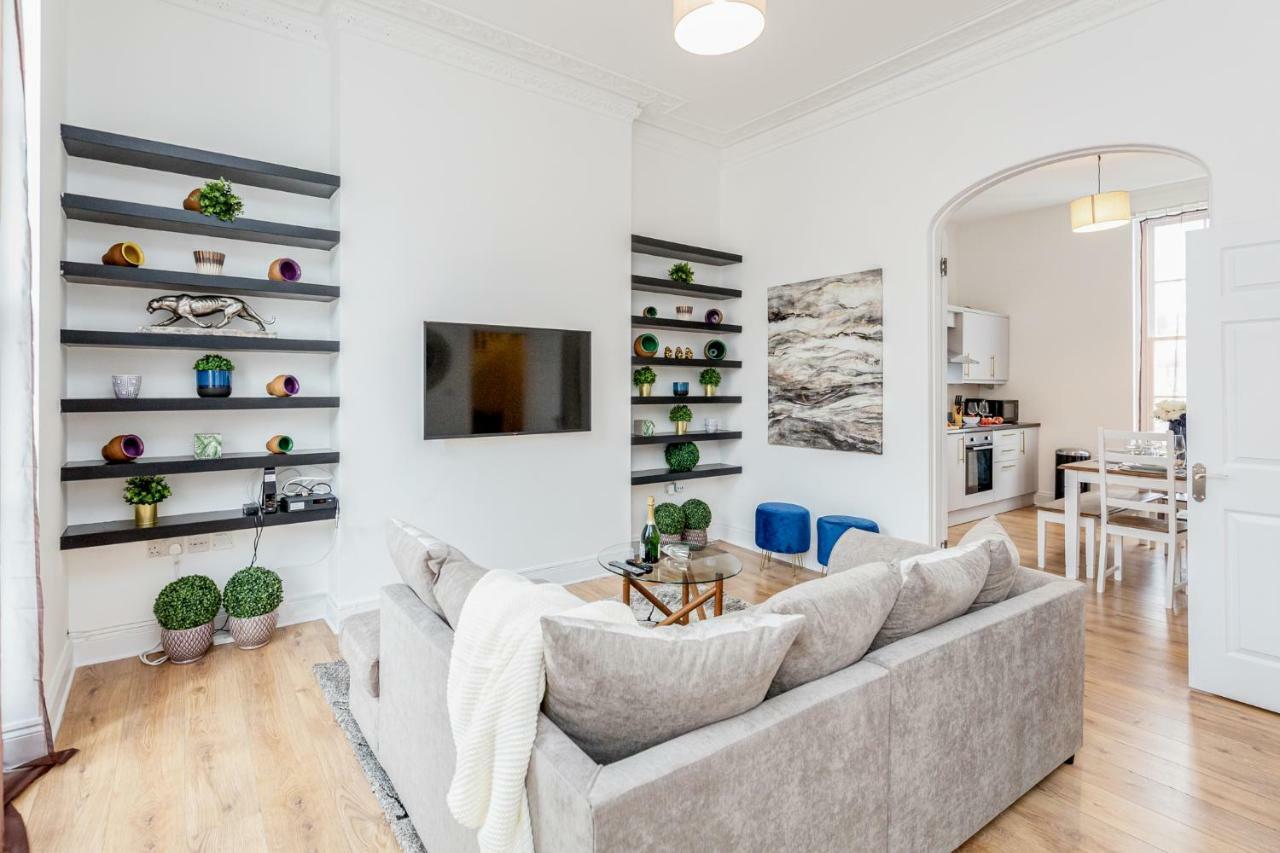 Bright & Spacious 4Beds Home - Kensington High Street-Olympia Londen Buitenkant foto