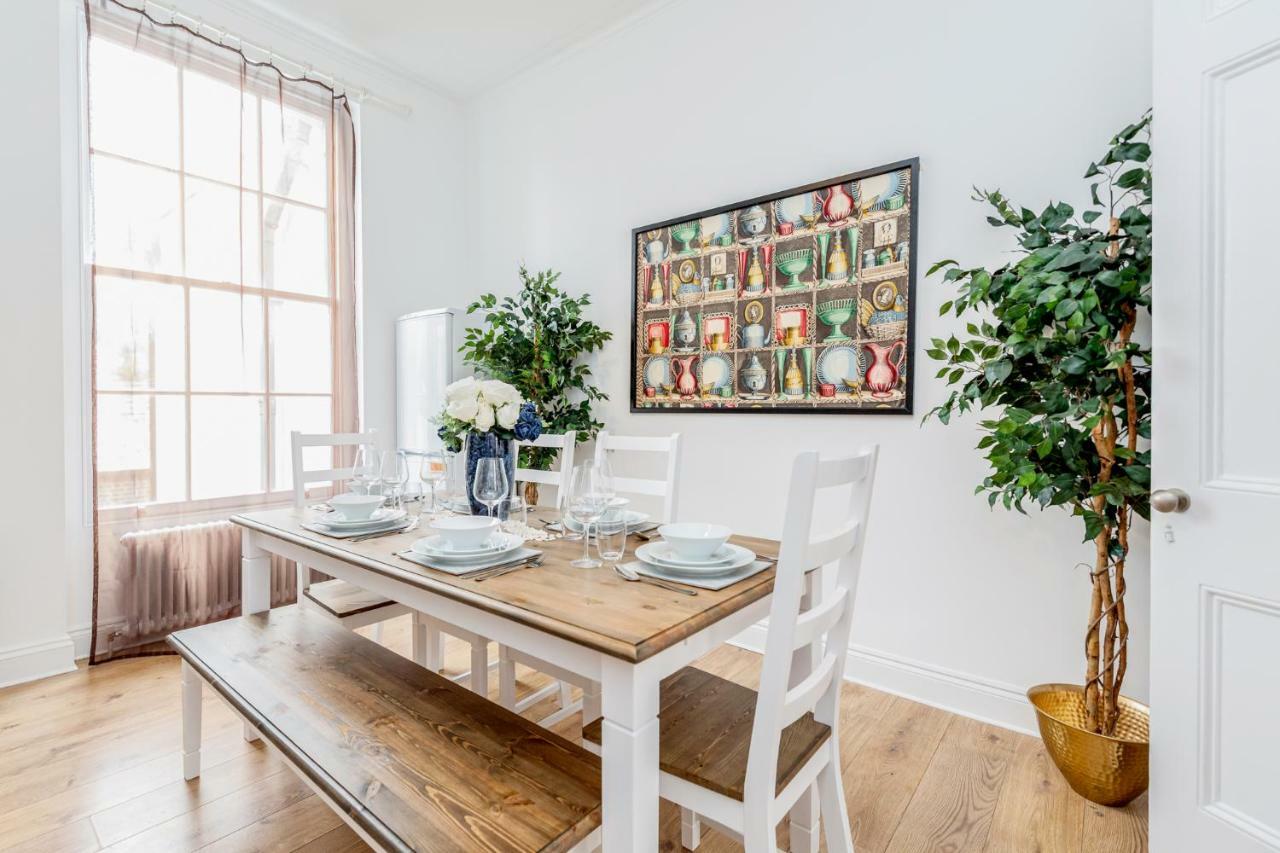 Bright & Spacious 4Beds Home - Kensington High Street-Olympia Londen Buitenkant foto
