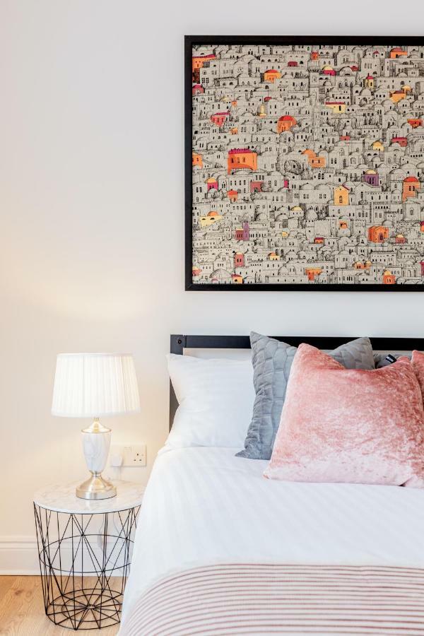 Bright & Spacious 4Beds Home - Kensington High Street-Olympia Londen Buitenkant foto