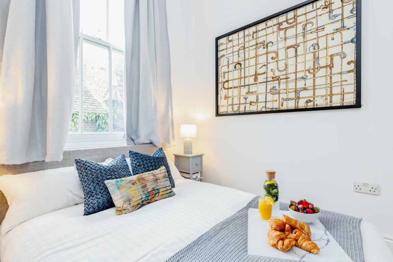 Bright & Spacious 4Beds Home - Kensington High Street-Olympia Londen Buitenkant foto