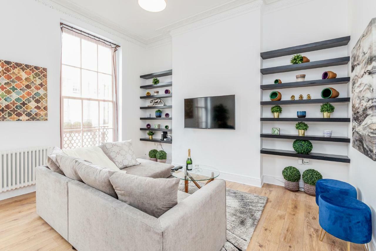 Bright & Spacious 4Beds Home - Kensington High Street-Olympia Londen Buitenkant foto