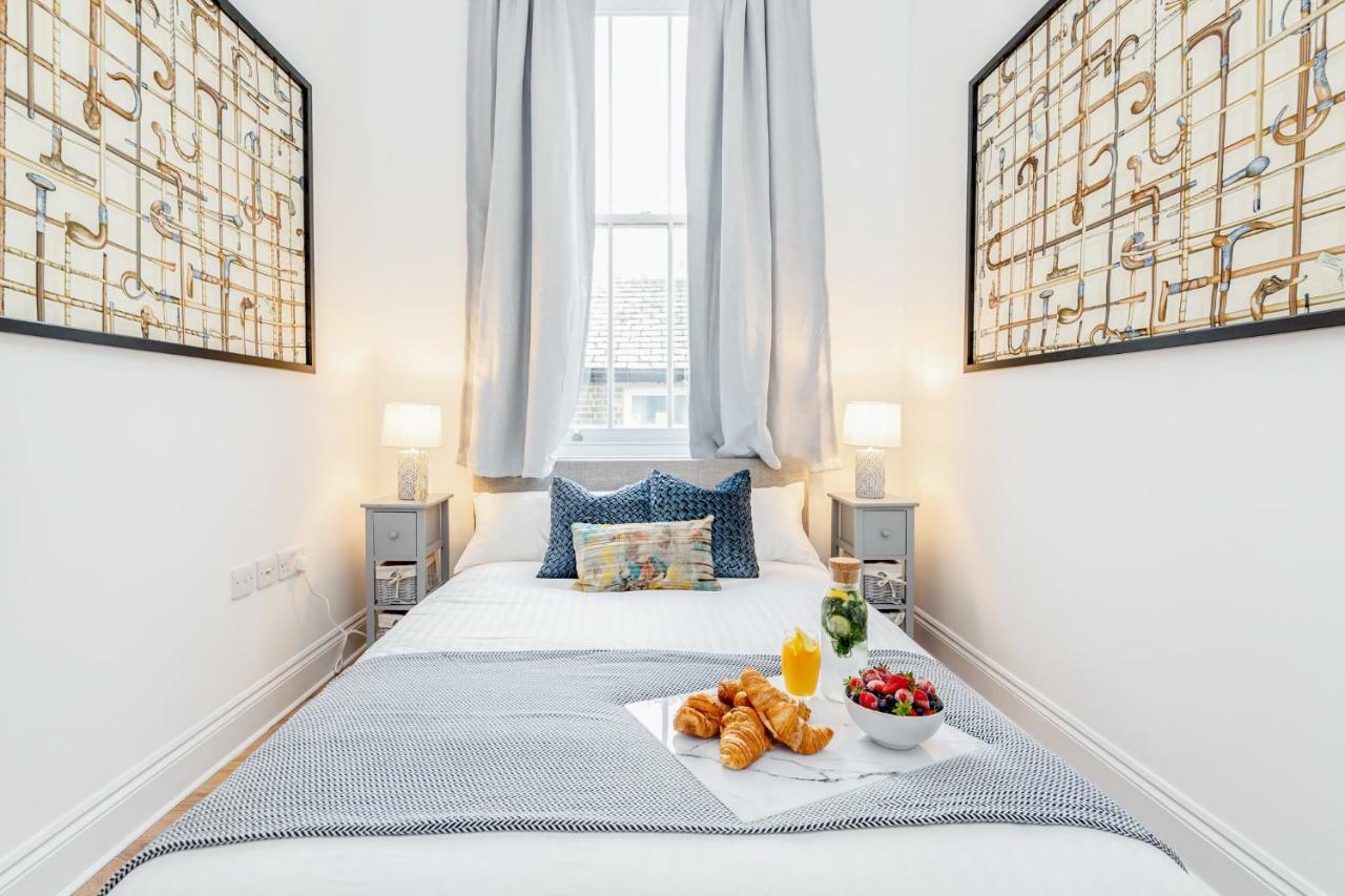 Bright & Spacious 4Beds Home - Kensington High Street-Olympia Londen Buitenkant foto